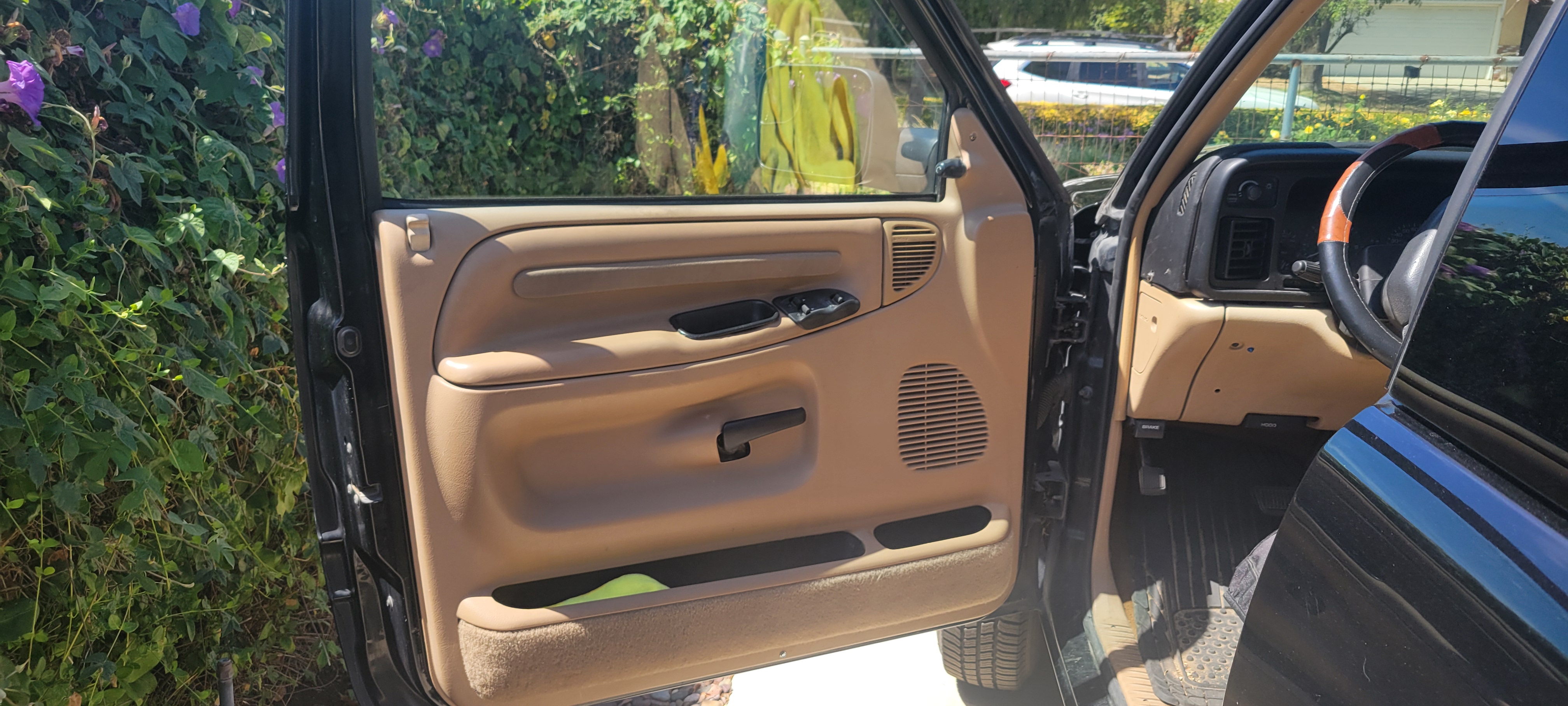 Used 1997 Dodge Ram 3500 Truck 2WD Club Cab image 5