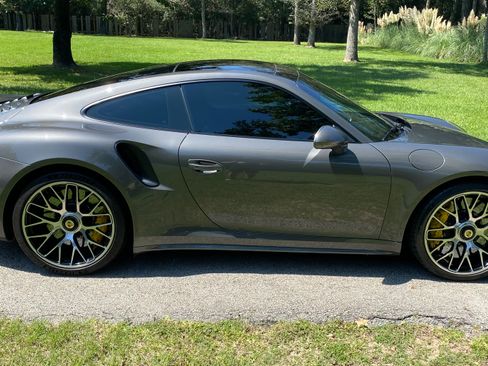 Used 2015 Porsche 911 Turbo S image 9