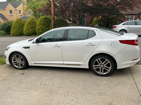 Used 2013 Kia Optima SX w/ Limited Pkg FWD image 9
