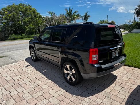 Used 2016 Jeep Patriot High Altitude FWD image 8