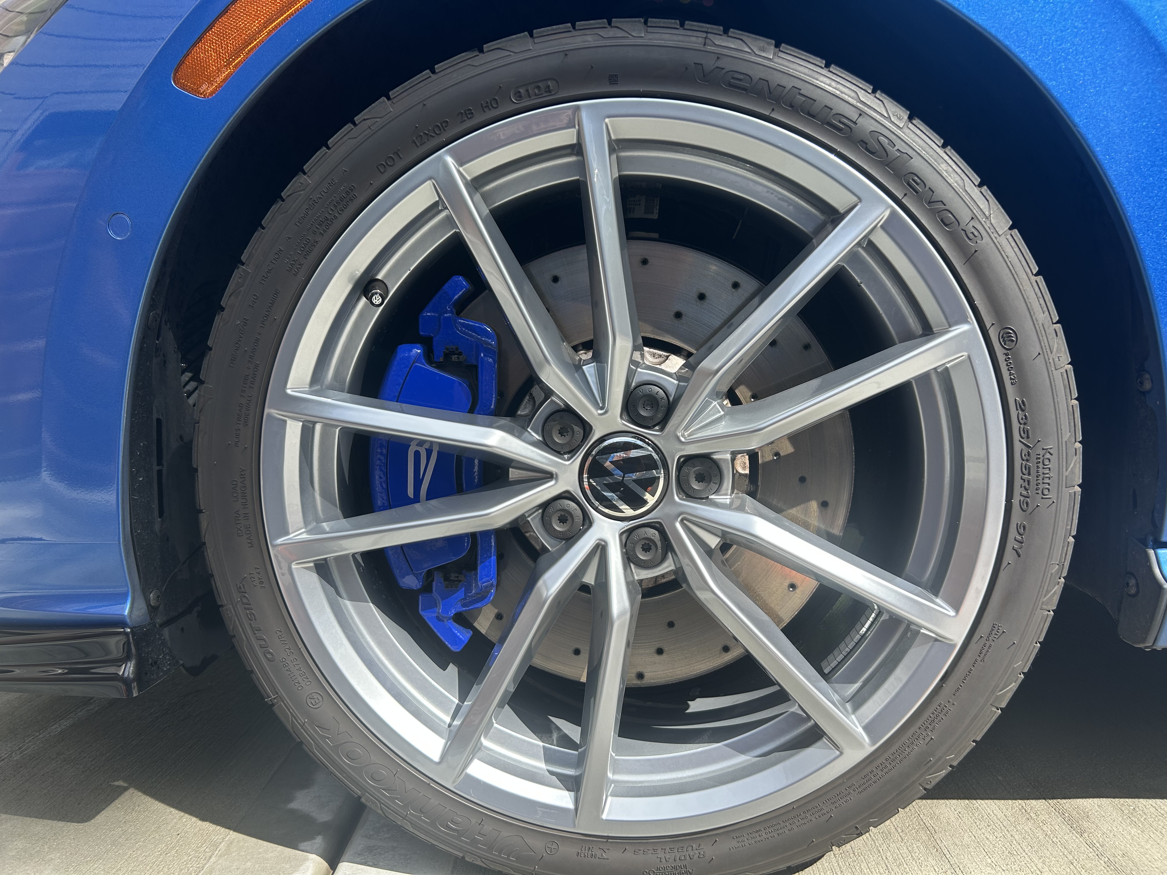 Used 2024 Volkswagen Golf R AWD/4WD image 15
