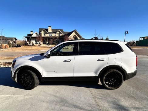 Used 2022 Kia Telluride SX w/ Nightfall Edition Package image 4