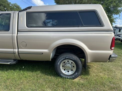 Used 1999 Ford F250 4x4 SuperCab Super Duty image 4