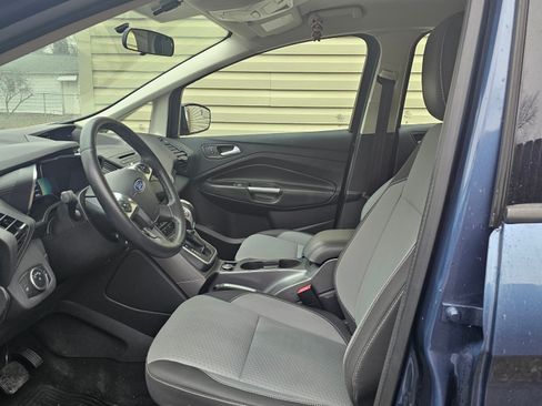 Used 2018 Ford C-MAX SE w/ Cold Weather Package image 2