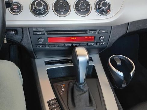 Used 2011 BMW Z4 sDrive30i RWD image 6