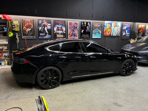 Used 2017 Tesla Model S 100D image 1