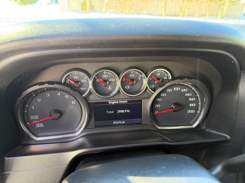 Used 2019 Chevrolet Silverado 1500 LT Trail Boss image 5