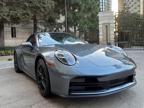Used 2025 Porsche 911 Carrera T RWD image 22