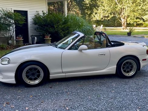 Used 1999 MAZDA MX-5 Miata image 12