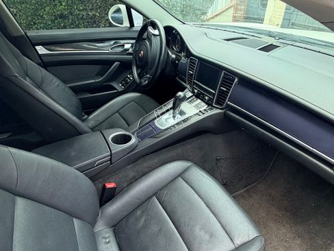 Used 2012 Porsche Panamera RWD image 9