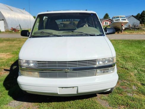 Used 1996 Chevrolet Astro AWD Passenger image 13