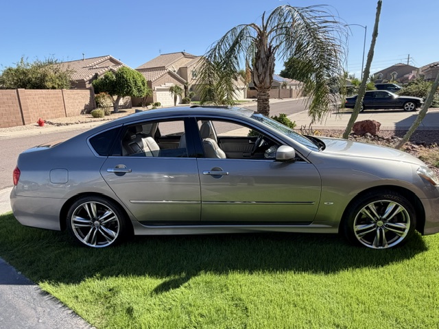 Used 2008 INFINITI M35 w/ Technology Pkg RWD image 4