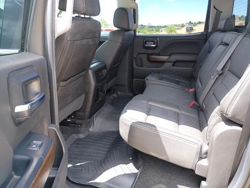 Used 2018 GMC Sierra 2500 Denali w/ Duramax Plus Package AWD/4WD image 7