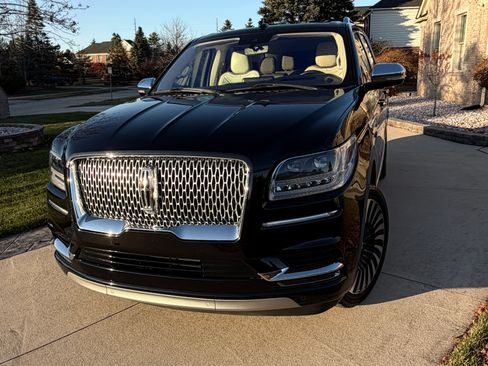 Used 2019 Lincoln Navigator Black Label image 10