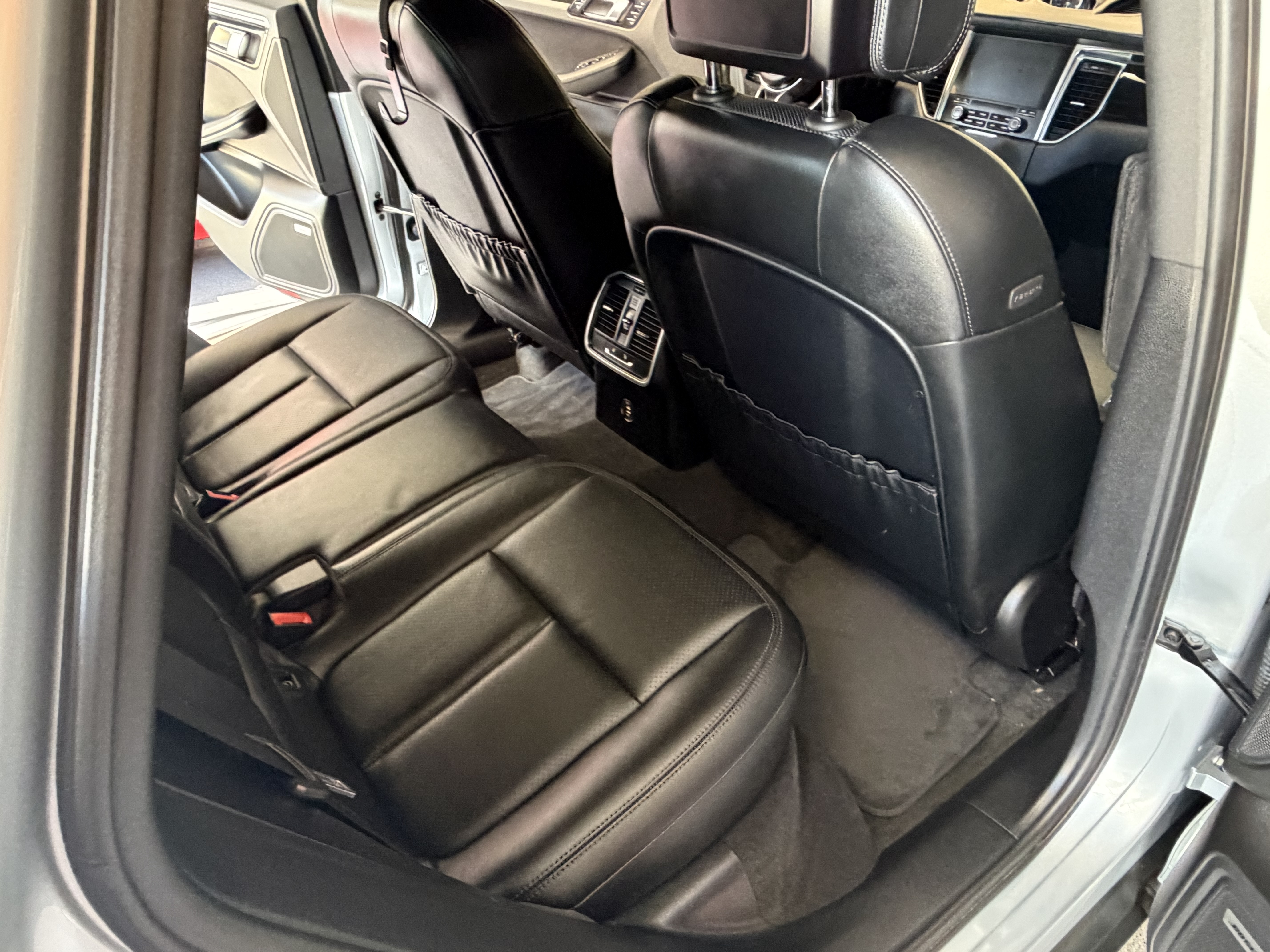 Used 2018 Porsche Macan Sport Edition AWD/4WD image 14