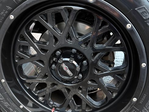 Used 2019 Ford F150 Platinum w/ Equipment Group 701A Luxury image 18