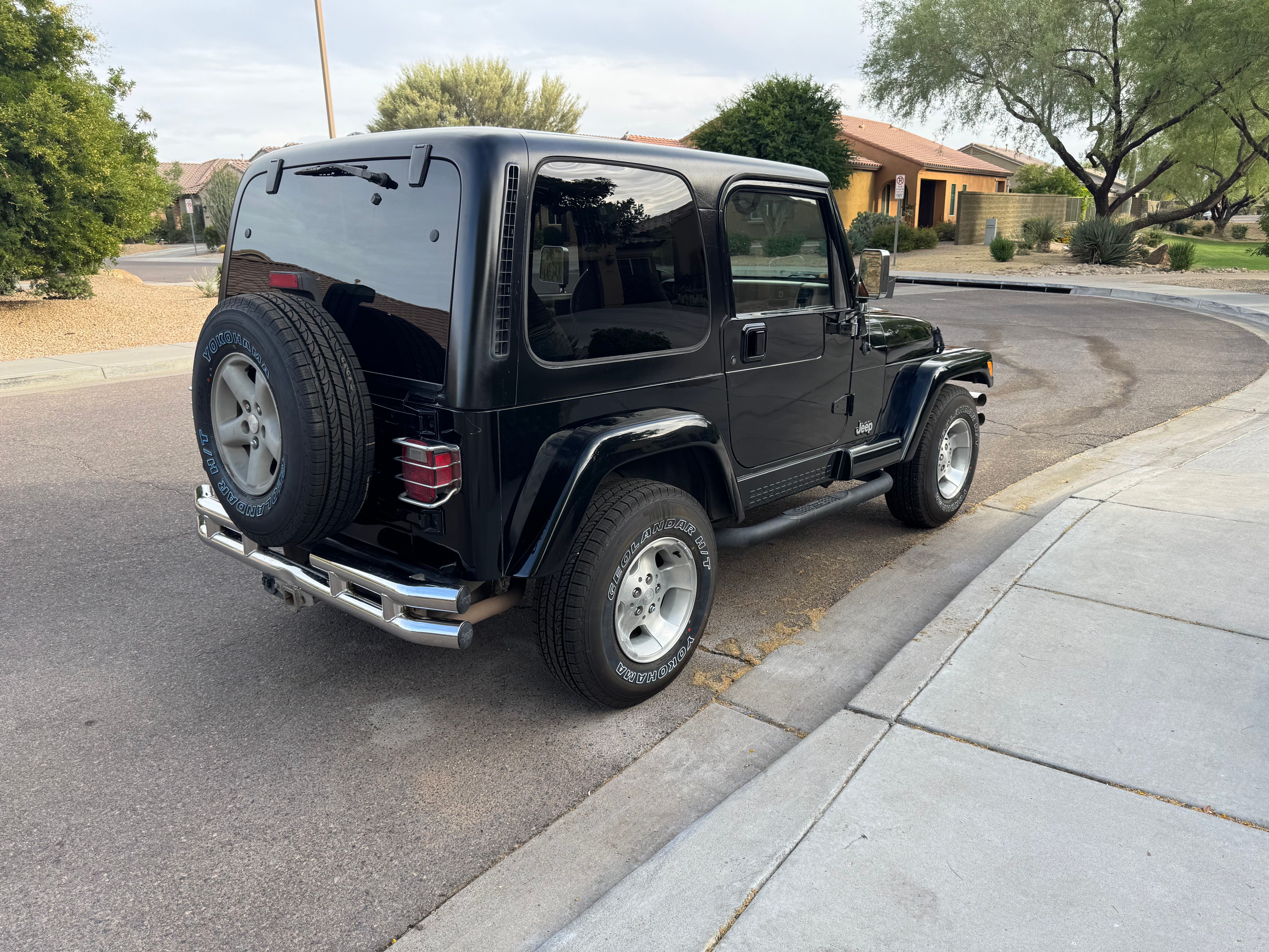 Used 2002 Jeep Wrangler Sahara AWD/4WD image 2