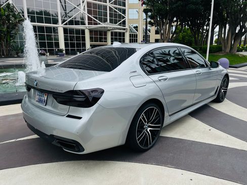 Used 2017 BMW 740e xDrive AWD/4WD image 1