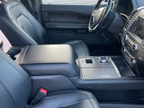 Used 2019 Ford Expedition Max Limited RWD image 26