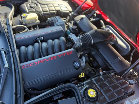 Used 2003 Chevrolet Corvette Coupe RWD image 2