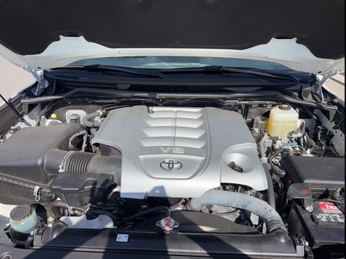 Used 2021 Toyota Land Cruiser Heritage Edition AWD/4WD image 17