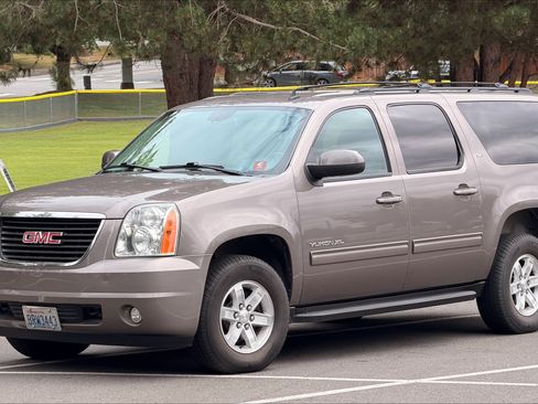 Used 2014 GMC Yukon XL SLT AWD/4WD image 1