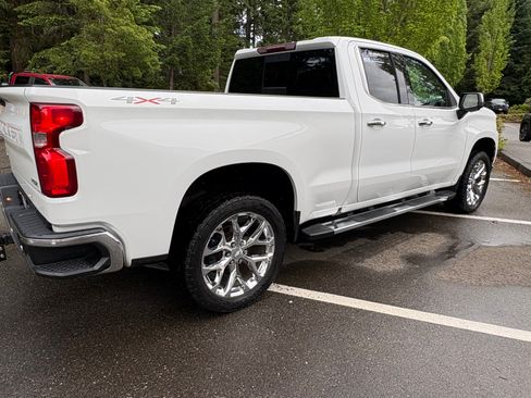 Used 2019 Chevrolet Silverado 1500 LTZ w/ LTZ Plus Package AWD/4WD image 5