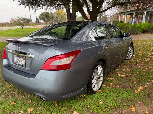 Used 2011 Nissan Maxima 3.5 SV w/ Premium Pkg image 10