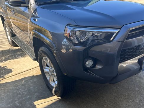 Used 2020 Toyota 4Runner SR5 image 2