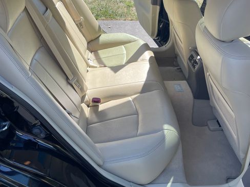 Used 2012 INFINITI G37 x Sedan w/ Premium Pkg image 17