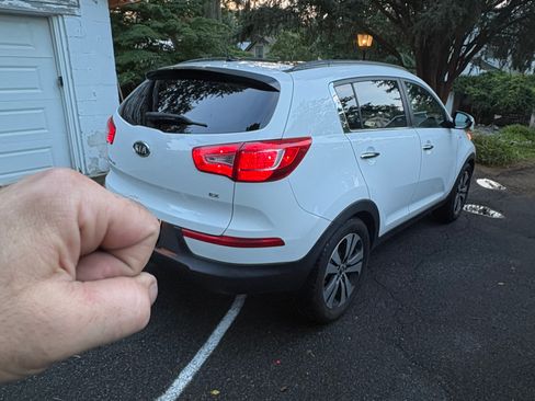 Used 2012 Kia Sportage EX w/ EX Premium Pkg AWD/4WD image 8