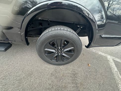 Used 2020 Ford F150 Lariat image 6