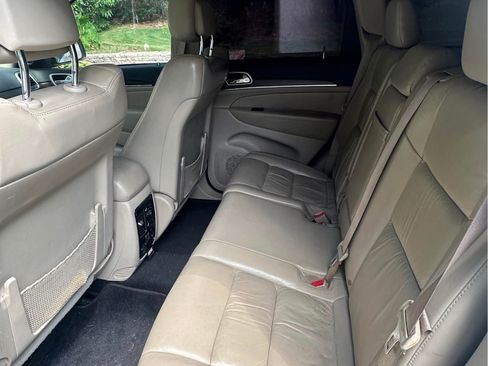 Used 2014 Jeep Grand Cherokee Limited RWD image 6