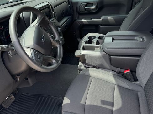 Used 2024 Chevrolet Silverado 1500 Custom Trail Boss w/ Turbomax Blackout Package image 8