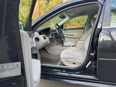 Used 2012 Chevrolet Impala LT image 10