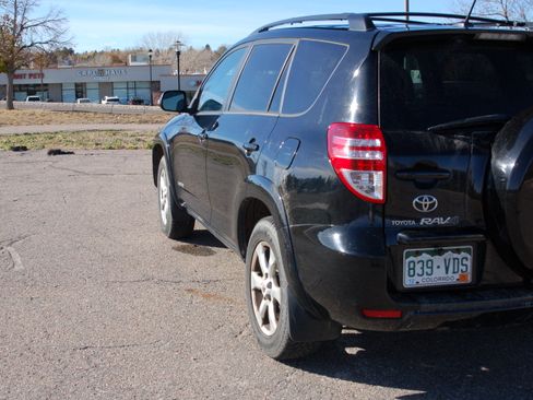 Used 2010 Toyota RAV4 Limited image 8