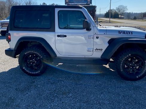 Used 2023 Jeep Wrangler Sport image 2