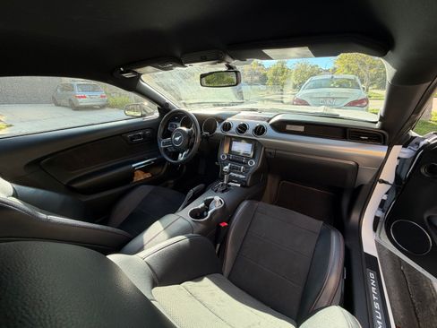 Used 2017 Ford Mustang GT Premium w/ Equipment Group 401A image 8