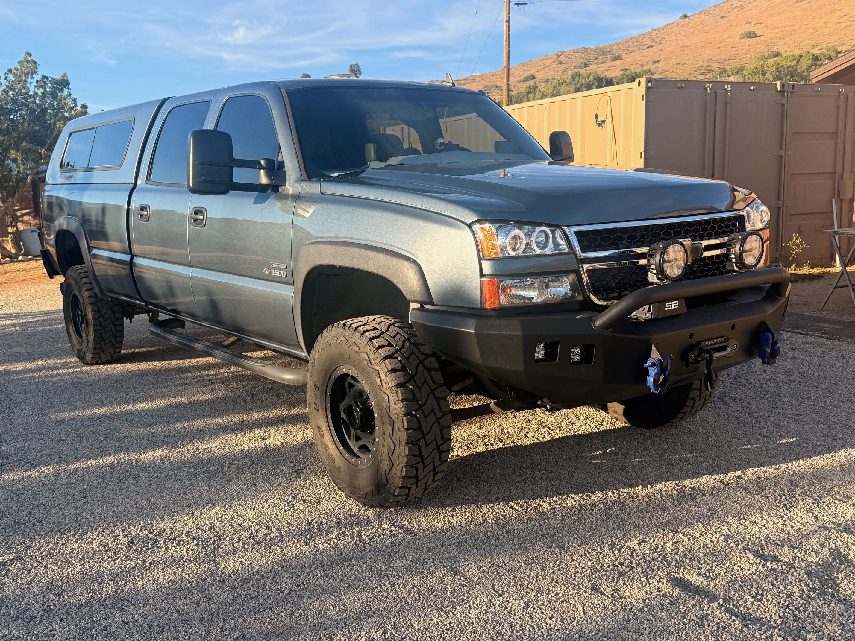 Used 2006 Chevrolet Silverado 3500 LT w/ Heavy-Duty Power Package AWD/4WD image 1