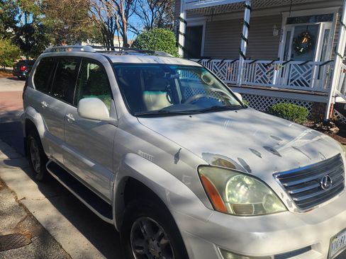 Used 2003 Lexus GX 470 image 2