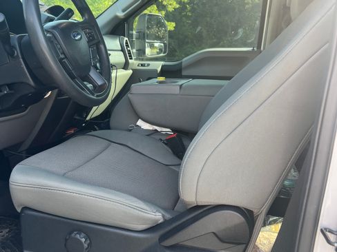 Used 2021 Ford F250 XL w/ STX Appearance Package AWD/4WD image 9