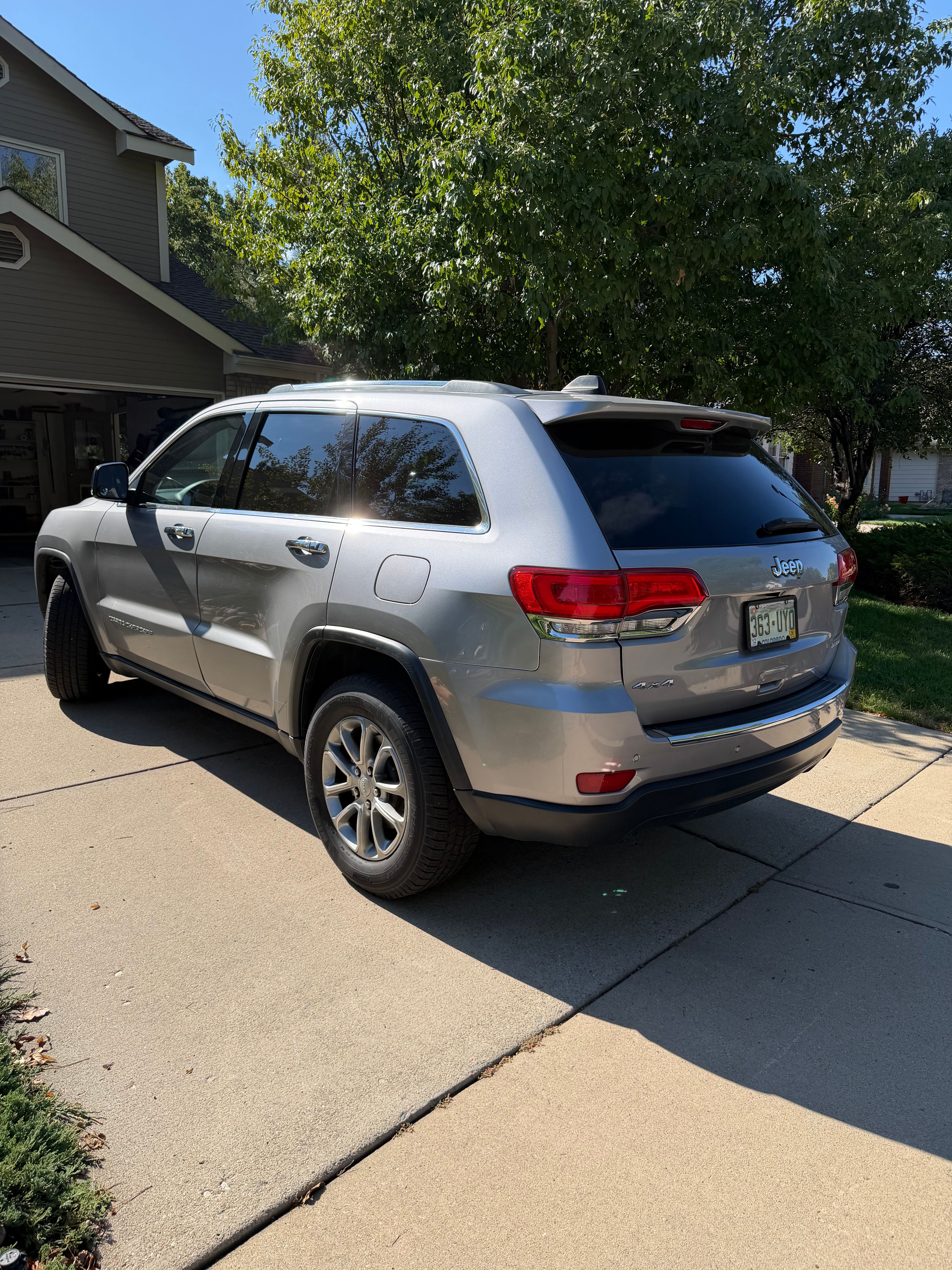Used 2016 Jeep Grand Cherokee Limited AWD/4WD image 22