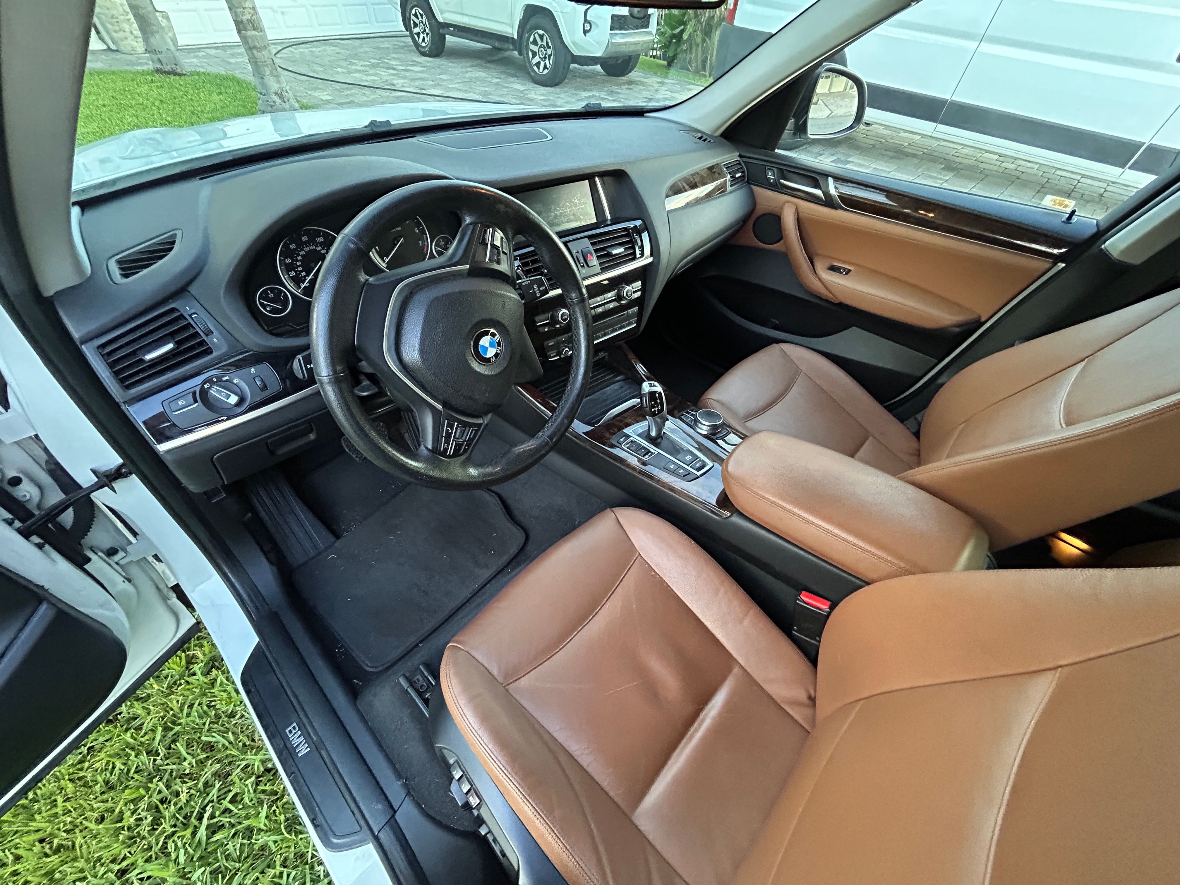 Used 2017 BMW X3 xDrive28i AWD/4WD image 13