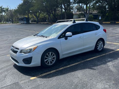 Used 2014 Subaru Impreza 2.0i Premium AWD/4WD image 4