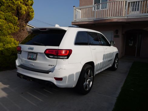 Used 2015 Jeep Grand Cherokee SRT w/ Trailer Tow Group IV image 5
