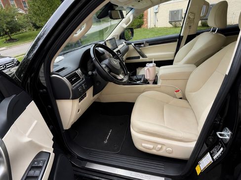 Used 2023 Lexus GX 460 Premium w/ Premium Package AWD/4WD image 6