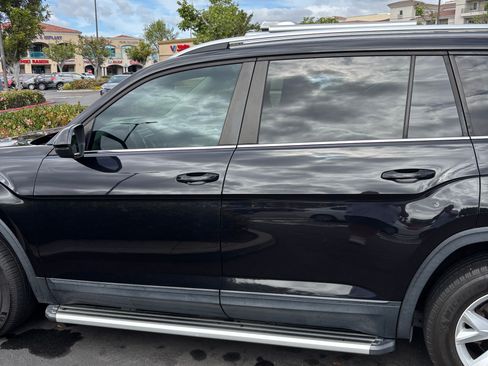 Used 2018 Volkswagen Atlas SE image 2