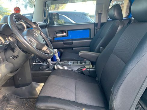 Used 2007 Toyota FJ Cruiser 4WD image 8