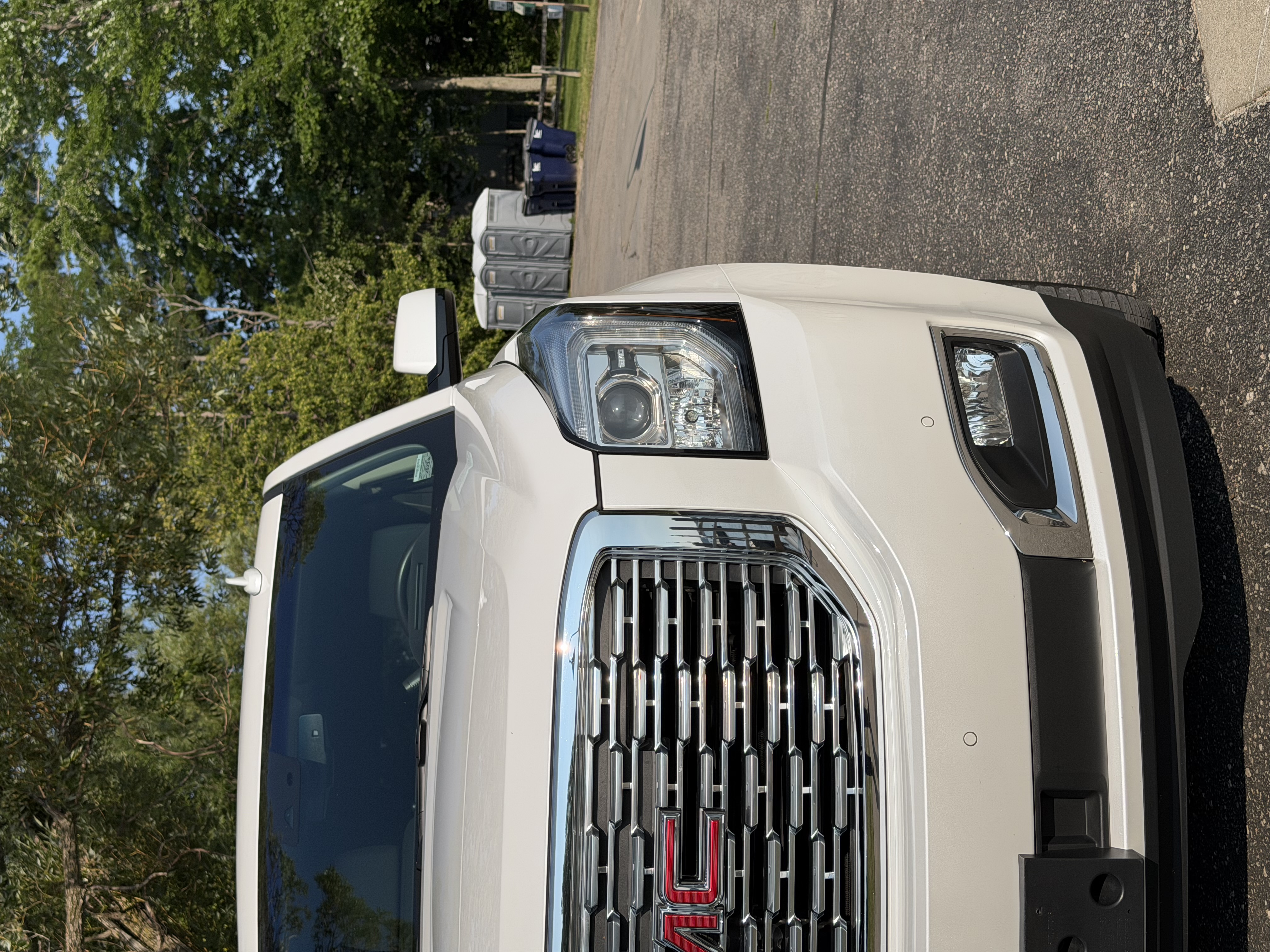 Used 2019 GMC Yukon XL Denali w/ Denali Ultimate Package AWD/4WD image 6