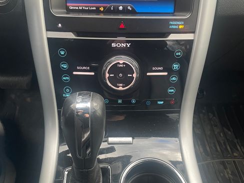 Used 2014 Ford Edge Limited w/ Equipment Group 302A AWD/4WD image 15